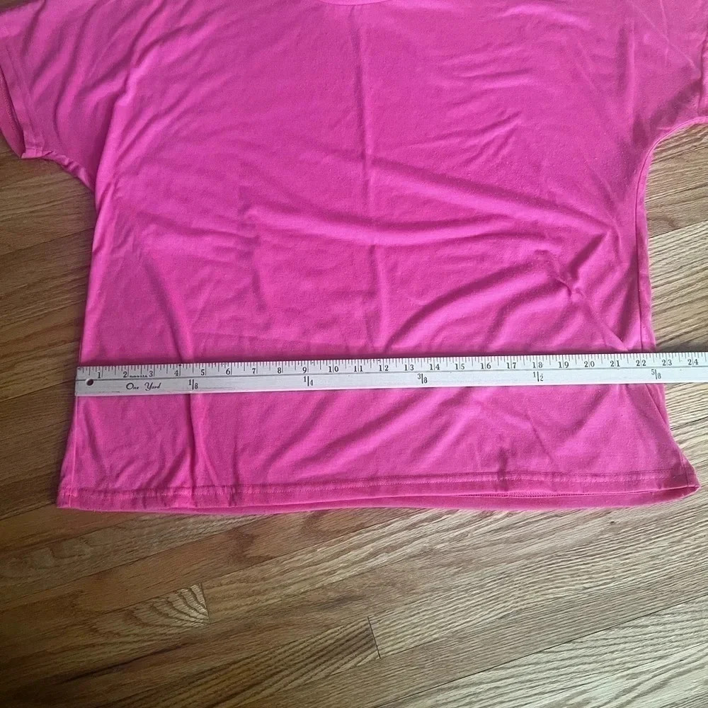 Pink short sleeve top - Picture 2 of 3